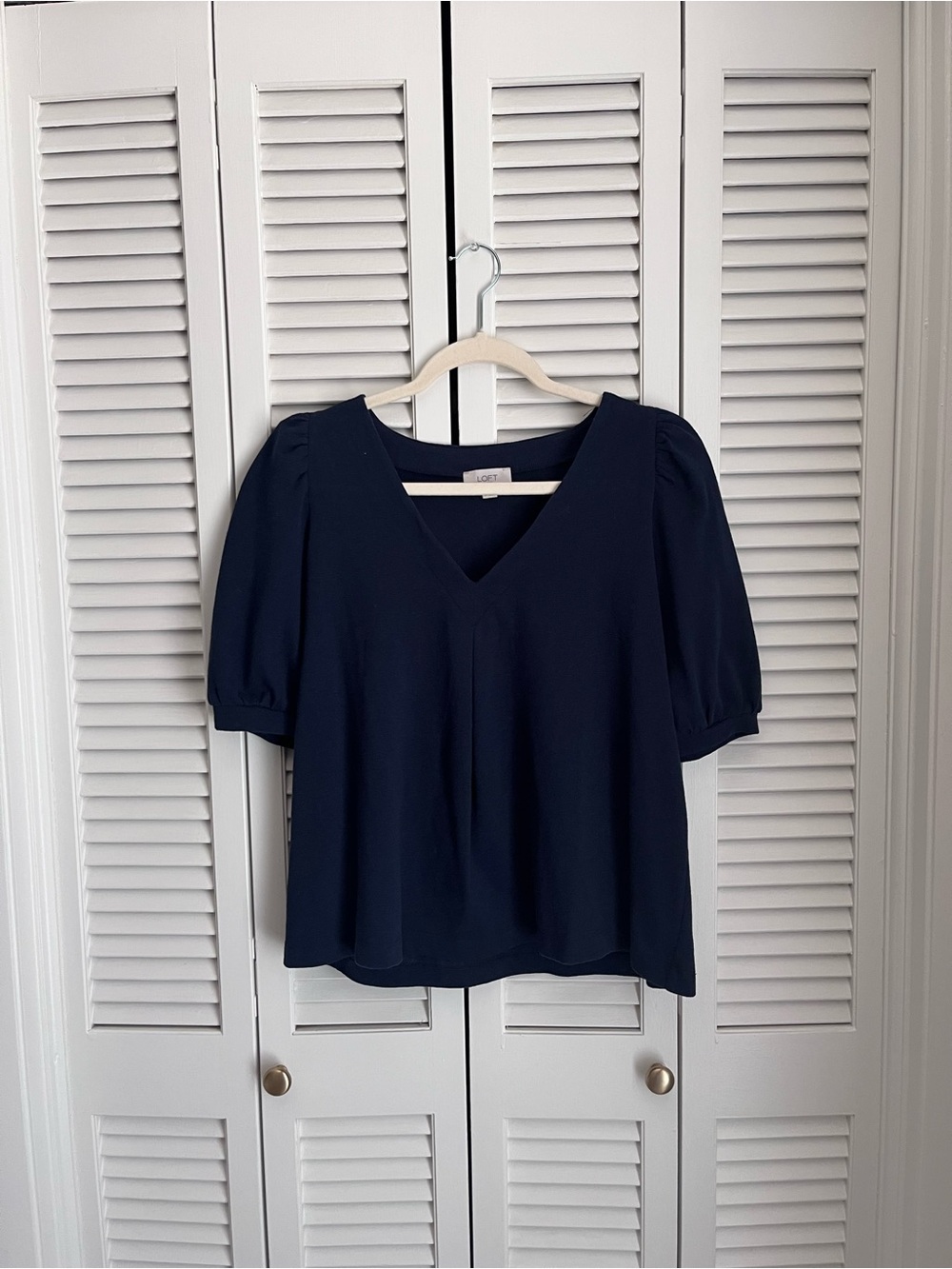 LOFT Navy V-Neck Puff Sleeve Top